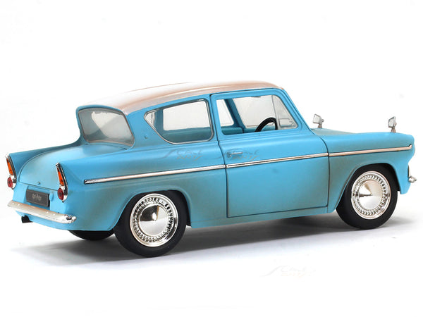 1/24 1959 FORD ANGLIA W/HARRY POTTER FIGURE - HARRY POTTER