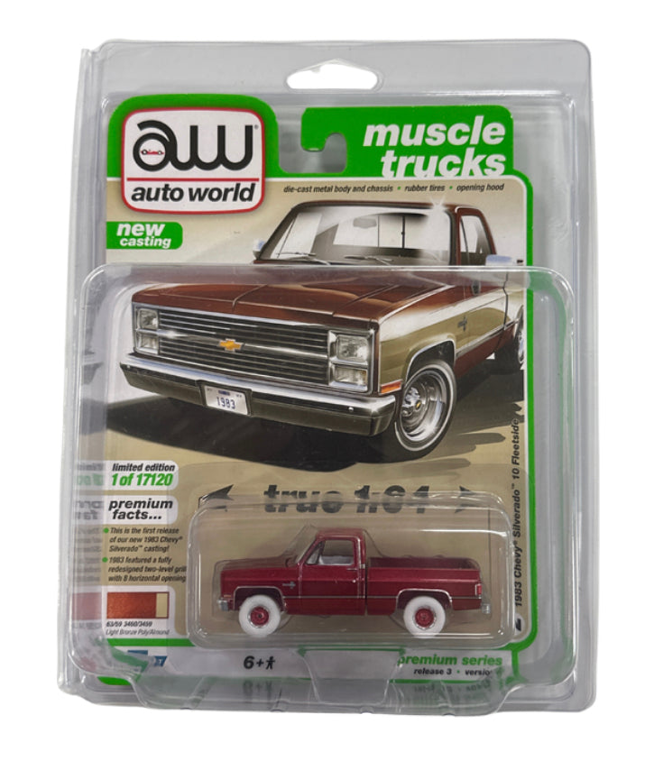 1:64 AUTO WORLD 1983 CHEVY SILVERADO FLEETSIDE "CHASE" (VARIACION DE COLOR)