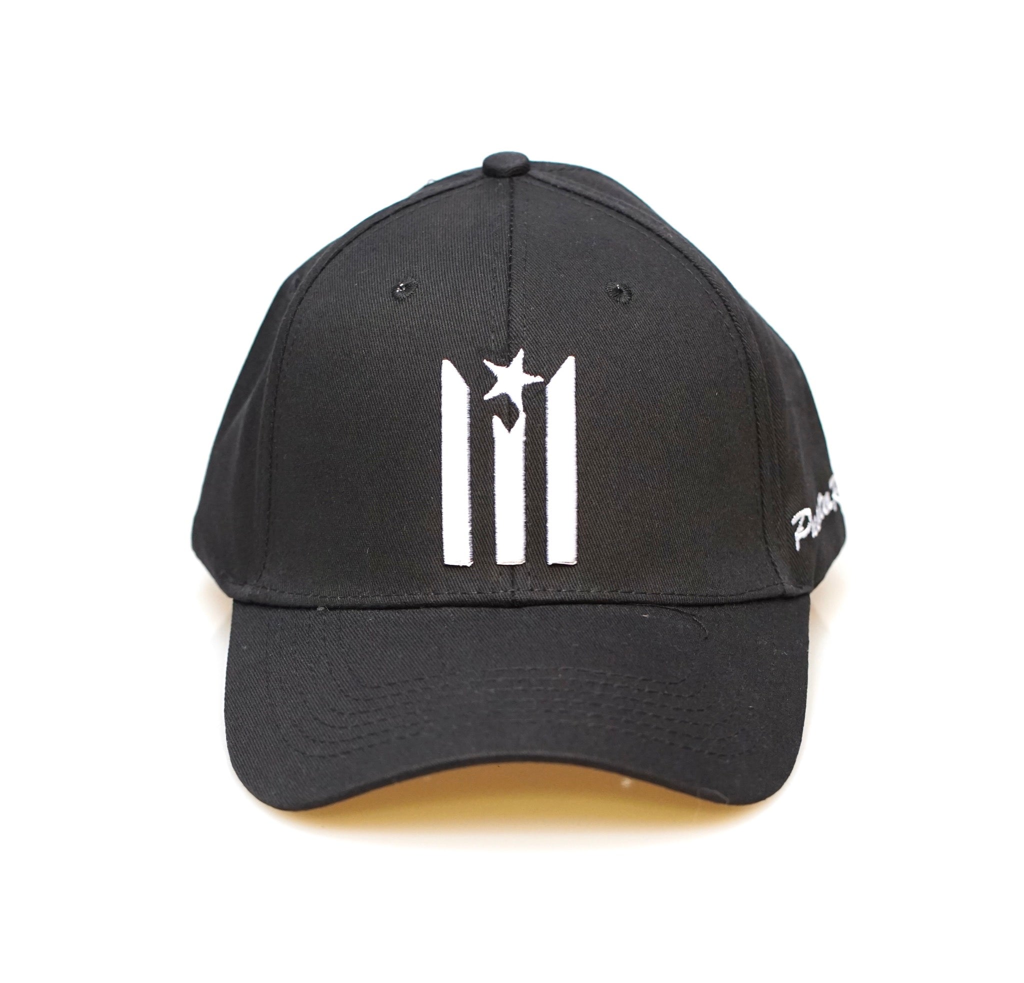 GORRA NEGRA CON BANDERA DE PUERTO RICO