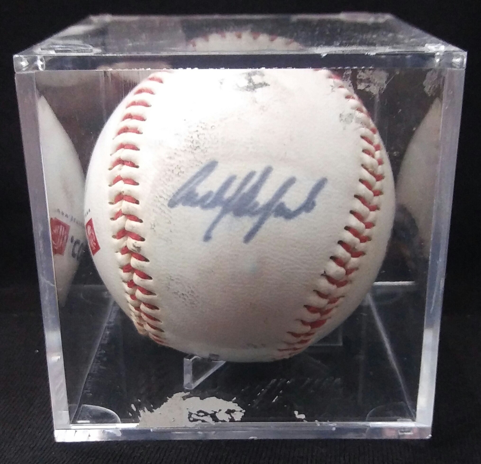 Bola de baseball autografiada por ....