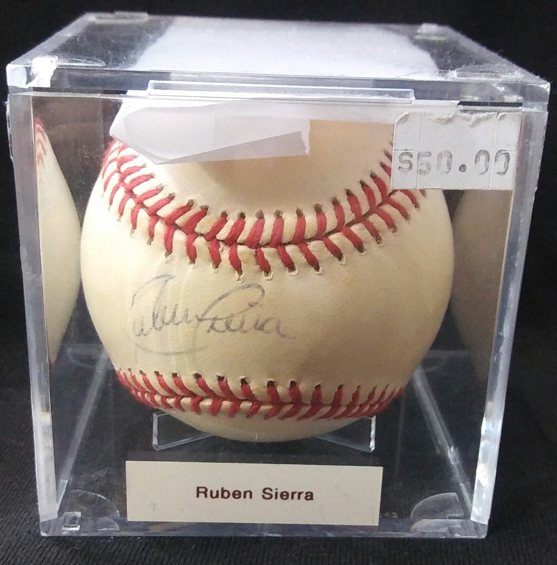 Bola de baseball autografiada por ....
