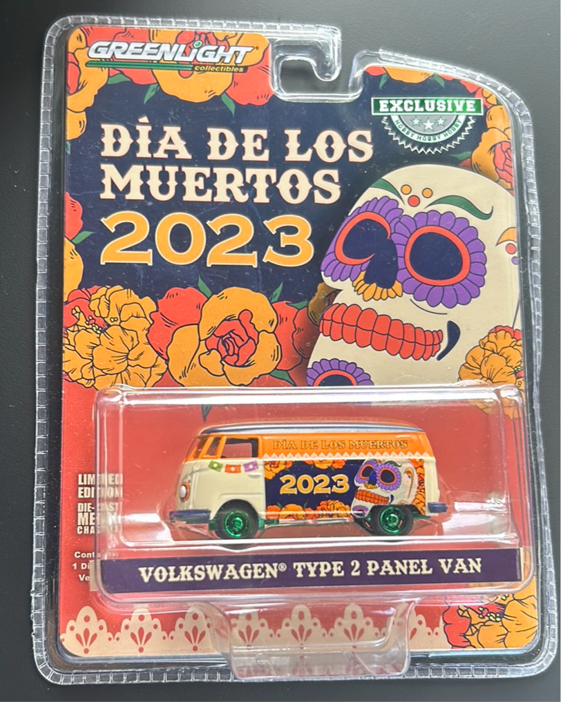 1/64 VOLKSWAGEN TYPE 2 PANEL VAN - DIA DE LOS MUERTOS 2023 “CHASE” (GREEN RIMS VARIATION)