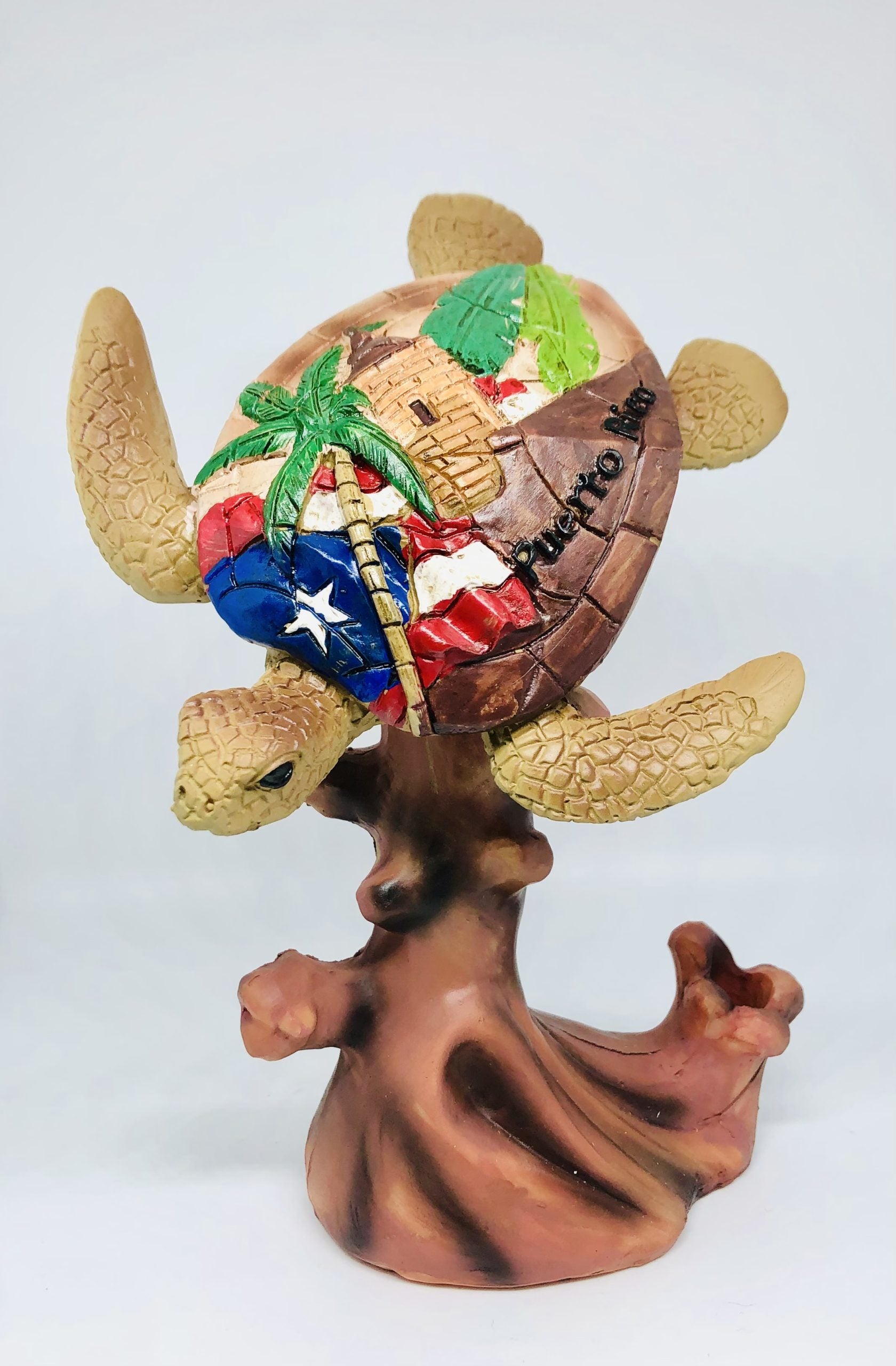 Figura de tortuga con bandera de Puerto Rico