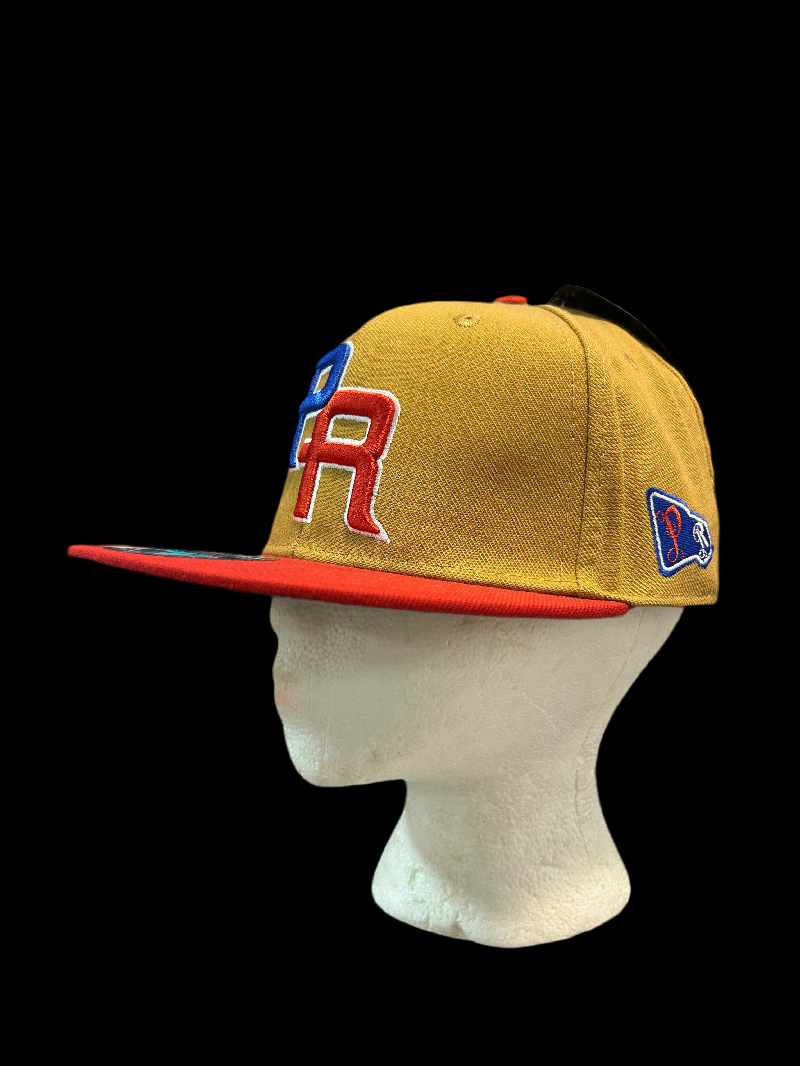 GORRA DE PUERTO RICO ROJA-Y BEIGE- PUERTO RICO RED & BEIGE CAP