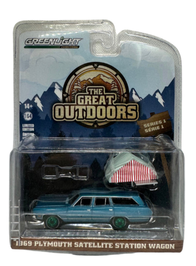 1/64 1969 PLYMOUTH SATELLITE STATION WAGON "CHASE" (GREEN RIMS VARIATION)