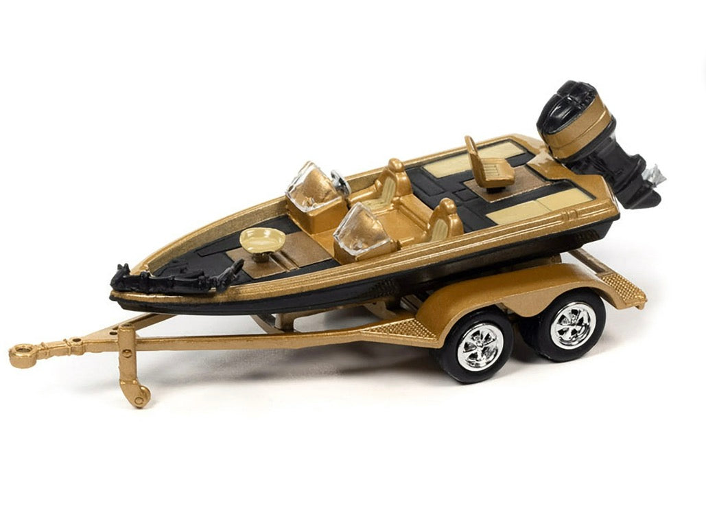 1/64 1980 CHEVROLET MONTE CARLO W/BASS BOAT LOGTH CAMEL POLY - TOW & GO