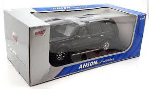 1/18 CADILLAC ESCALADE 2002 - COLECCIONABLES ANSON