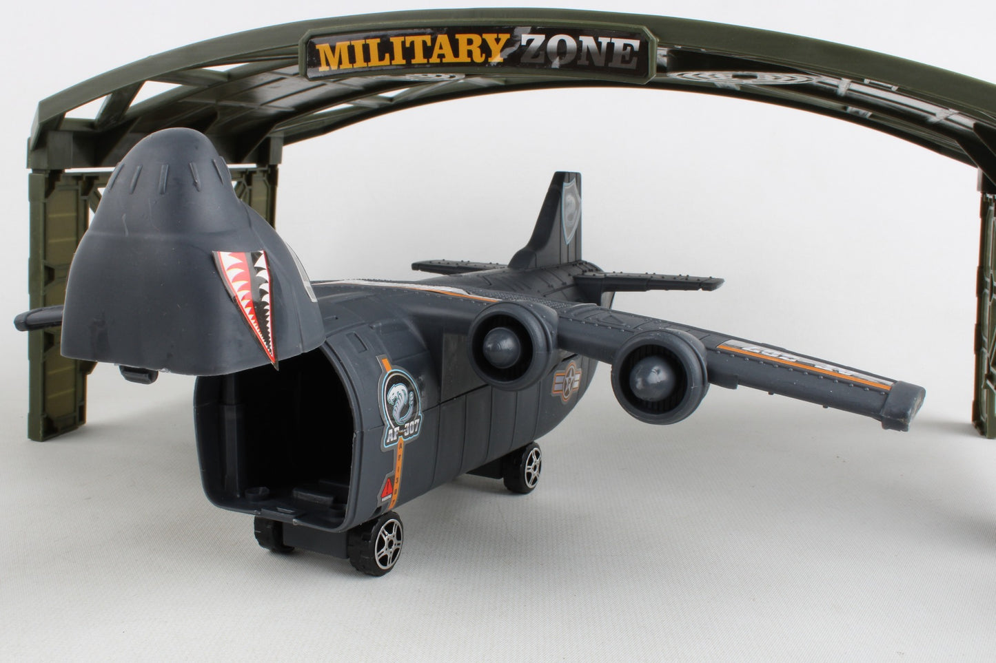 THE MILITARY BASE PLAY SET - SPECIAL FORCES