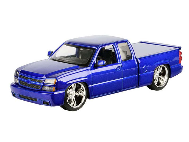 1/24 2006 CHEVY SILVERADO CUSTOM METALLIC BLUE - MOTOR MAX