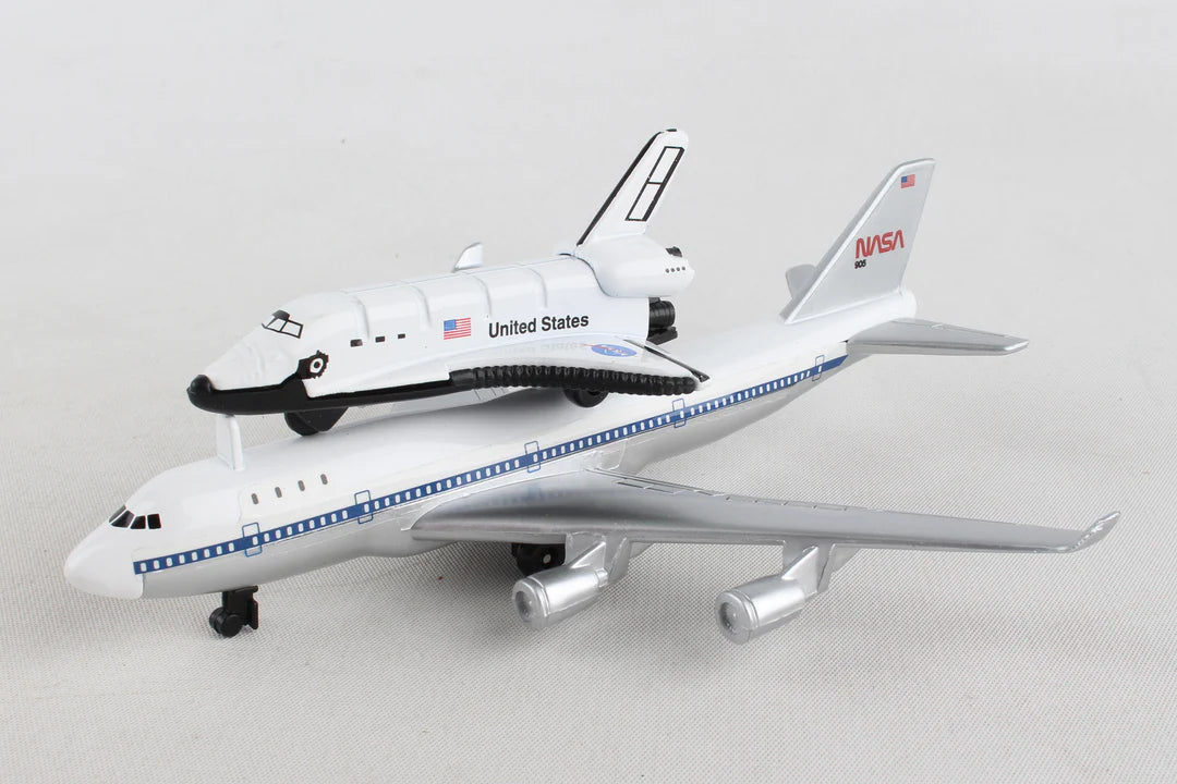 NASA 747 SHUTTLE CARRIER AIRCRAFT WITH ORBITER