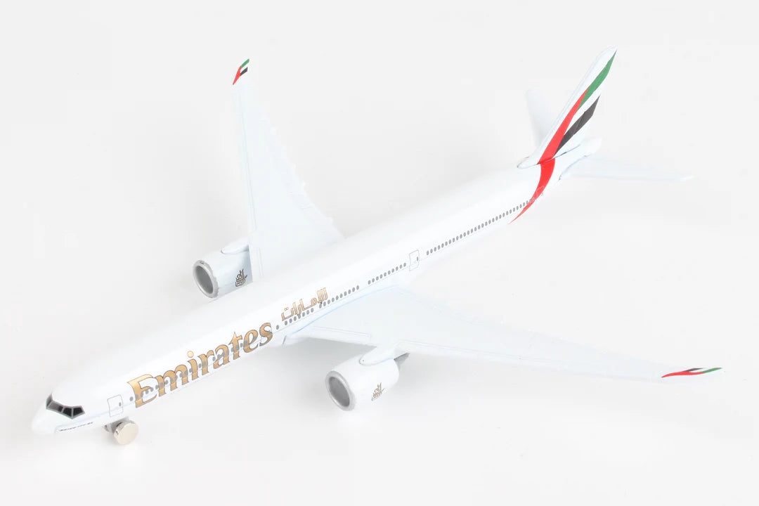 AVIÓN ÚNICO EMIRATE B777-9