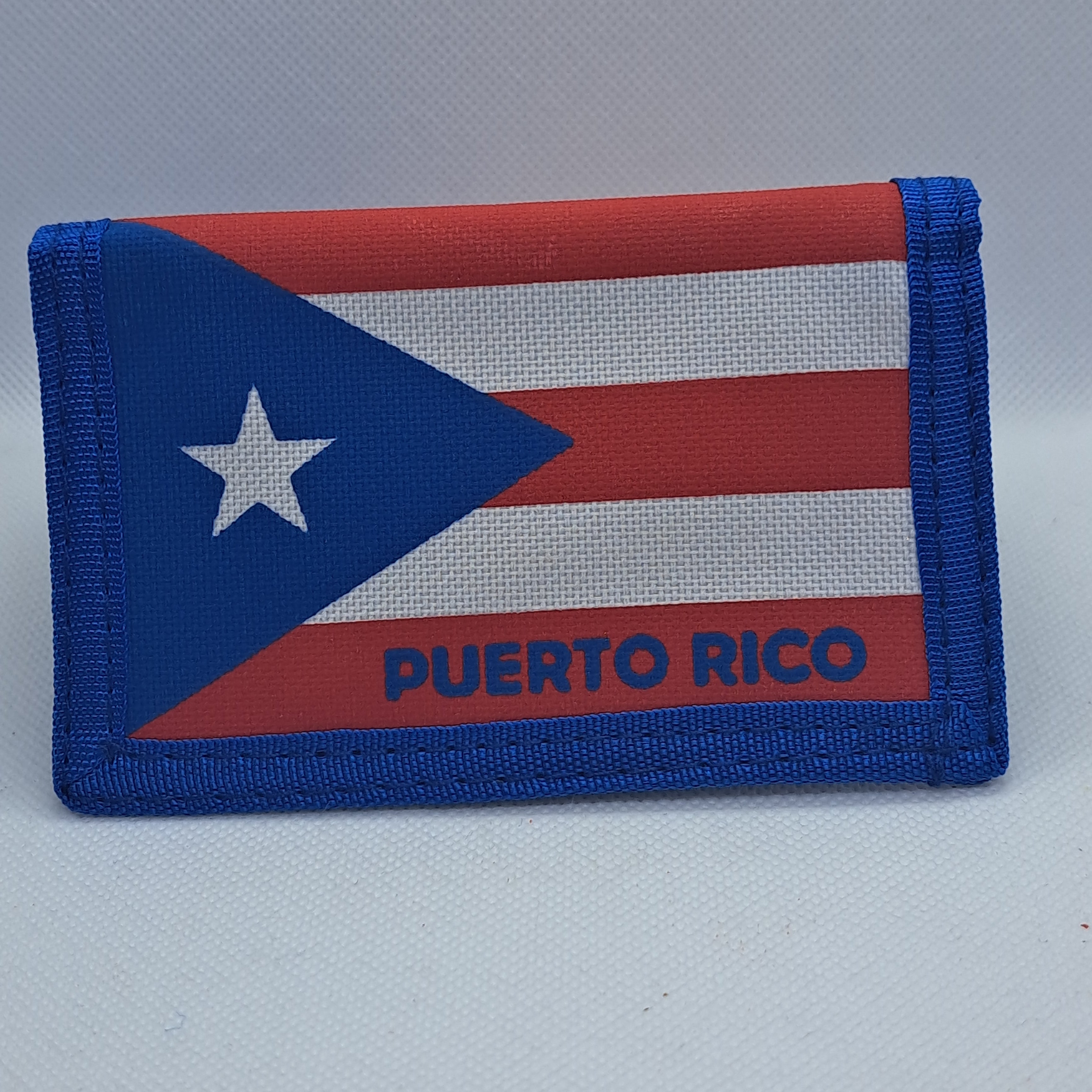 WALLET DE TELA CON BANDERA DE (PR) PUERTO RICO