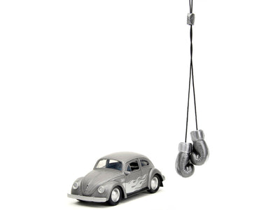 VOLKSWAGEN BEETLE 1959 A ESCALA 1/32 Y GUANTES DE BOXEO - PUNCH BUGGY