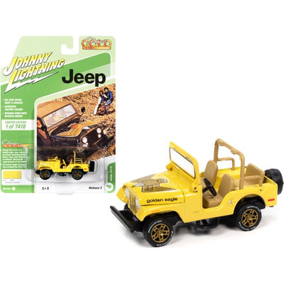 JEEP CJ-5 AMARILLO CON GRÁFICOS GOLDEN EAGLE, ESCALA 1/64 - COLECCIÓN CLASSIC GOLD