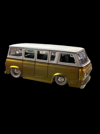AUTOBÚS FORD ECONOLINE 1965 a escala 1/24