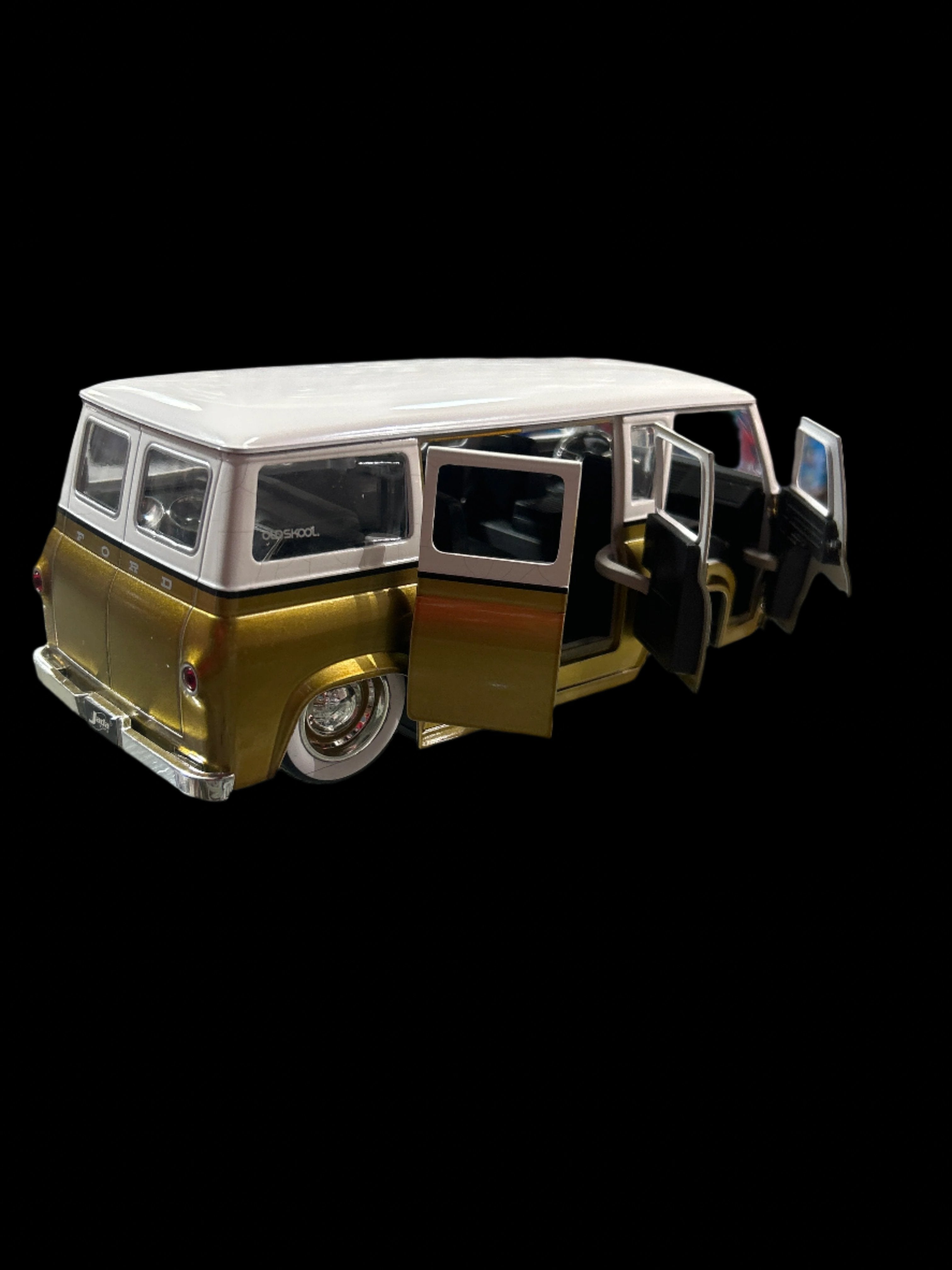 1/24 1965 FORD ECONOLINE BUS