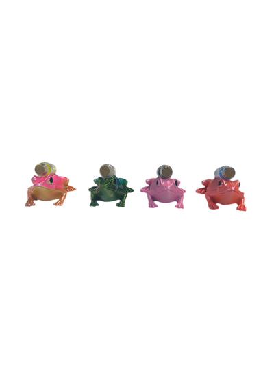 COQUI FIGURE WITH SAND