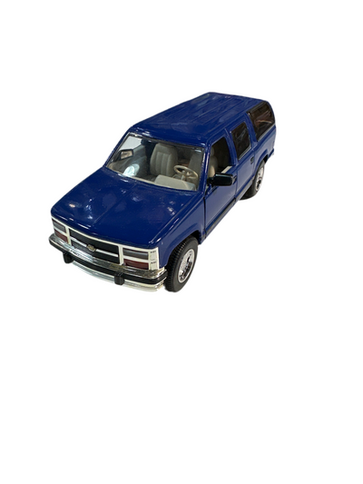 1/24 CHEVROLET SUBURBAN 1993