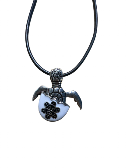 COLLAR (A-2)DE PUERTO RICO EN FORMA DE TORTUGA CON SOL TAINO - PUERTO RICO NECKLACES TURTLE WITH SUN TAINO