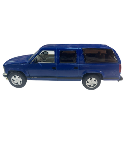 1/24 1993 CHEVROLET SUBURBAN