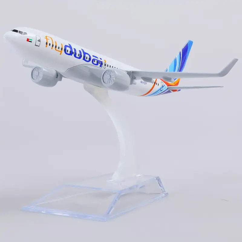 BOEING 737 AIRPLANE MODEL FLY DUBAI AIRWAYS  1:400