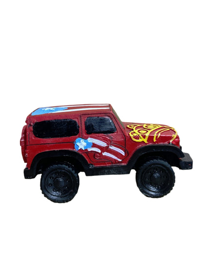 FIGURA DE JEEP CON BANDERA DE PUERTO RICO