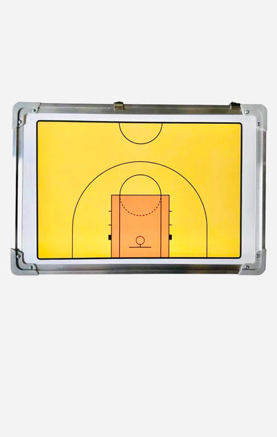 Tablero de entrenamiento de baloncesto en cancha completa