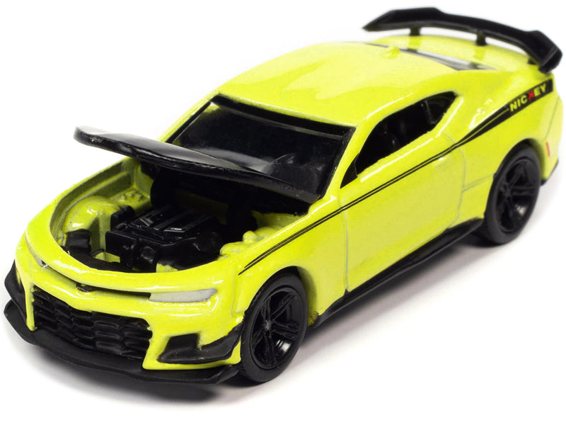 1/64 2019 NICKEY CHEVY CAMARO ZL1 1LE - MODERN MUSCLE