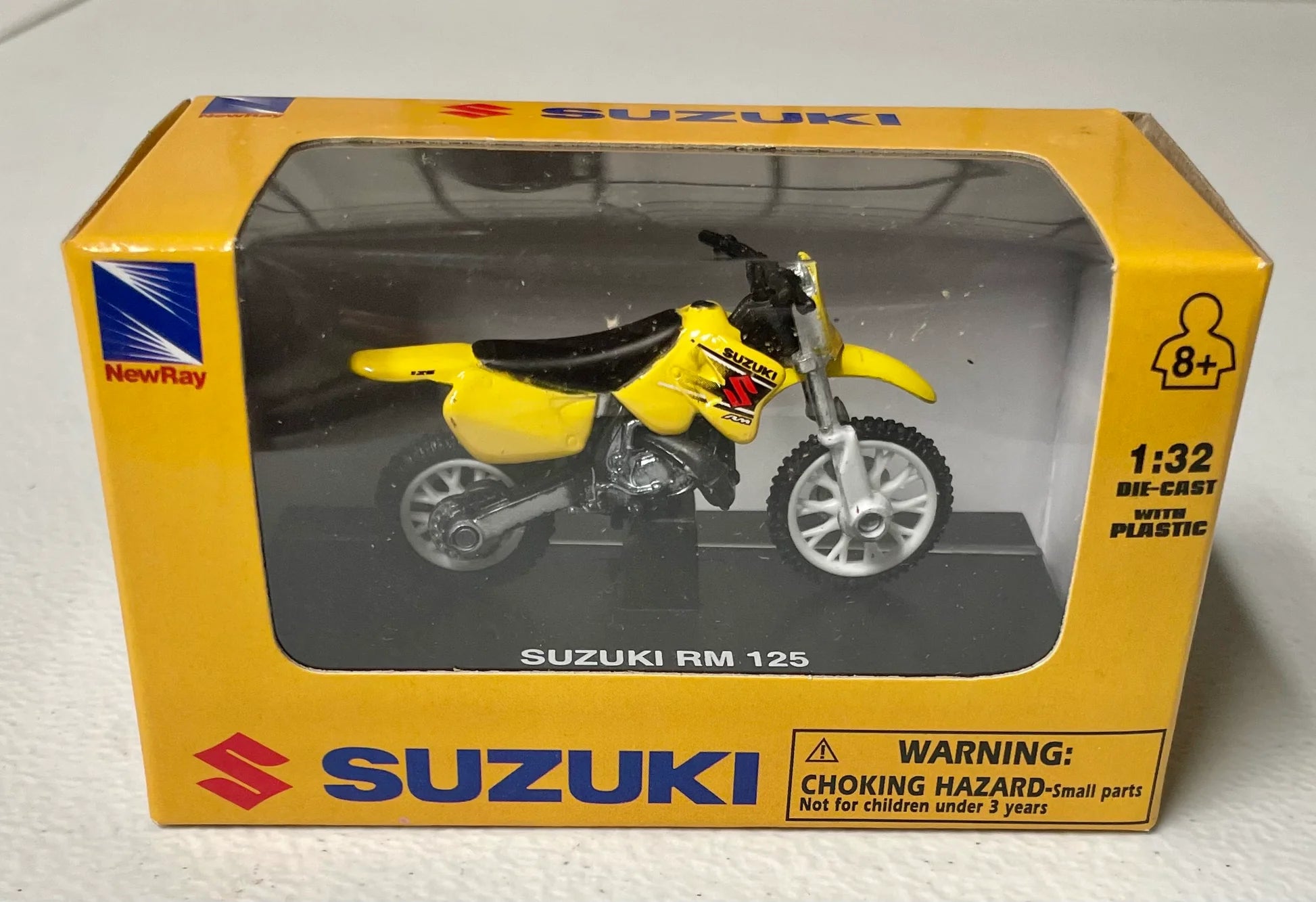 1/32 SUZUKI RM 125 - NEW RAY