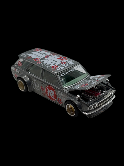 1/64 DATSUN KAIDO 510 WAGON HANAMI V2 - (CHASE “RAW”)