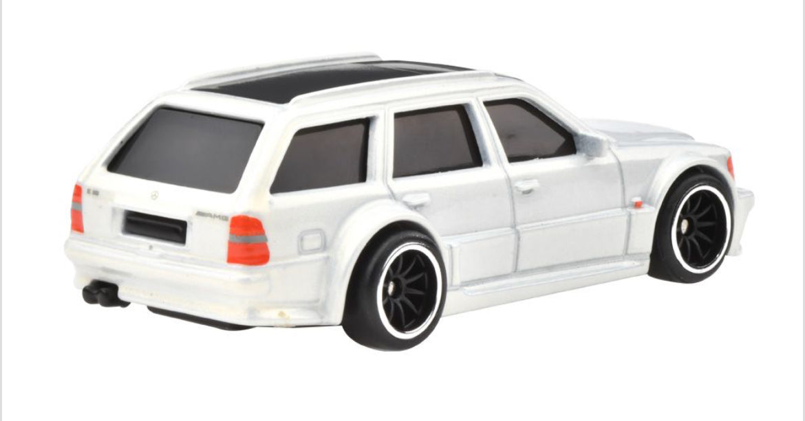 1/64 MERCEDES-BENZ E 36 AMG BLVD - HOTWHEELS