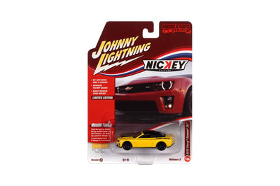 CHEVY CAMARO ZL1 2013 a escala 1/64 - JOHNNY LIGHTNING
