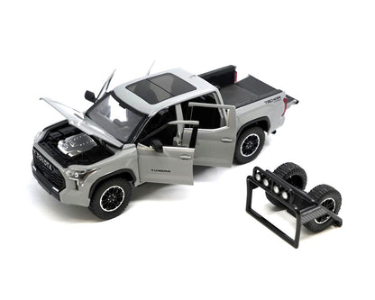 1/24 TOYOTA TUNDRA TRD