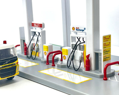 1/64 SHELL GAS STATION ASSEMBLY PLAYSET (VOLVO TRUCKS)