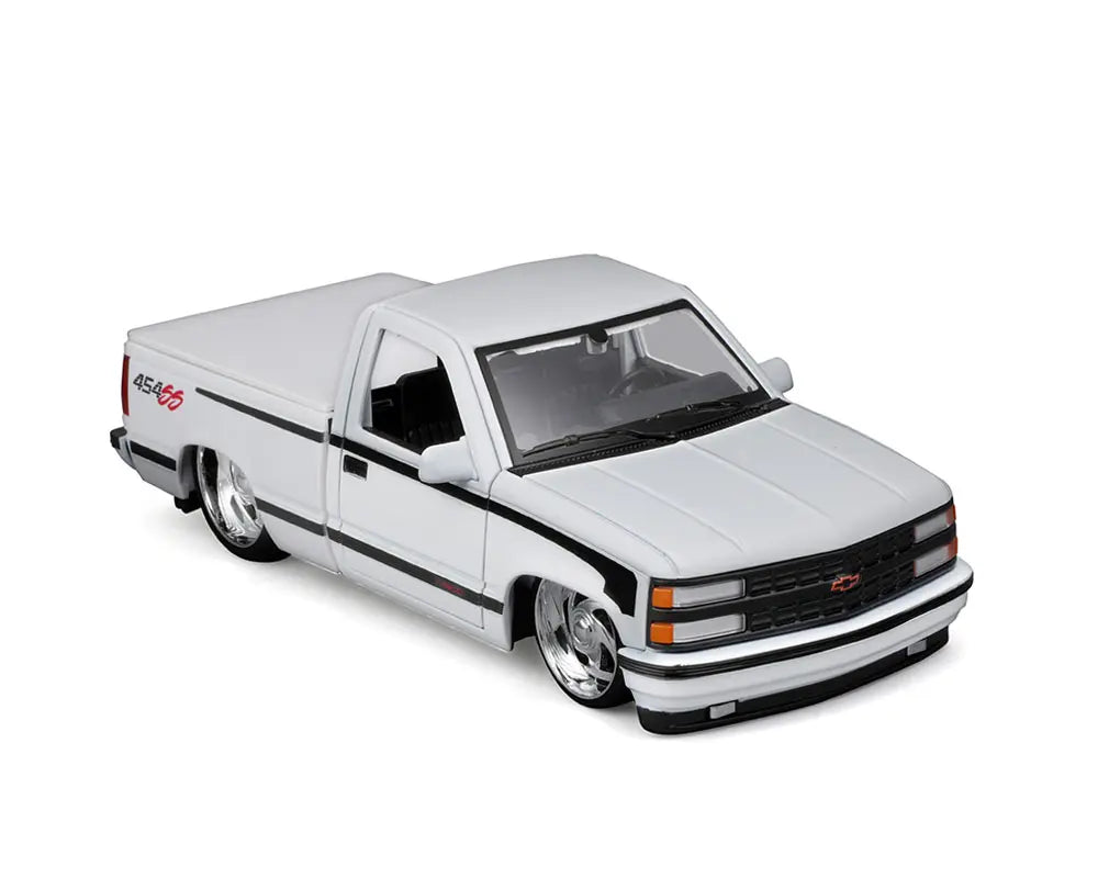 1/24 1993 CHEVROLET 454 SS PICK UP WHITE - MAISTO