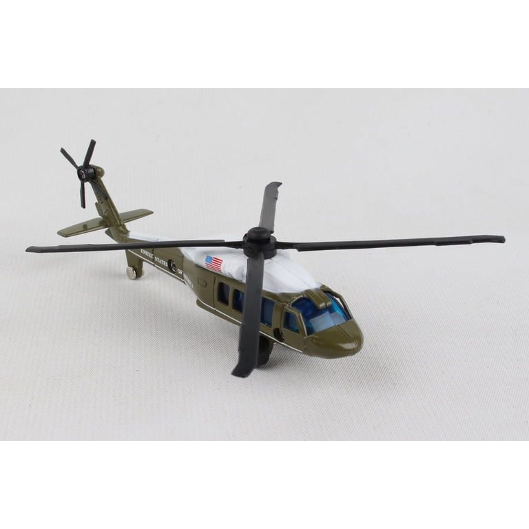 VH-60 WHITE HAWK (PRESIDENTIAL-MARINE ONE) - RUNWAY 24