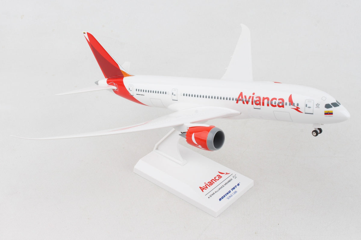 1/200 AVIANCA AIRLINES 787 W/GEAR 2023 - SKY MARKS