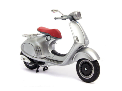 1/12 VESPA 946 - NUEVO RAY