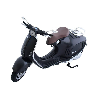 1/12 VESPA 946 - NUEVO RAY