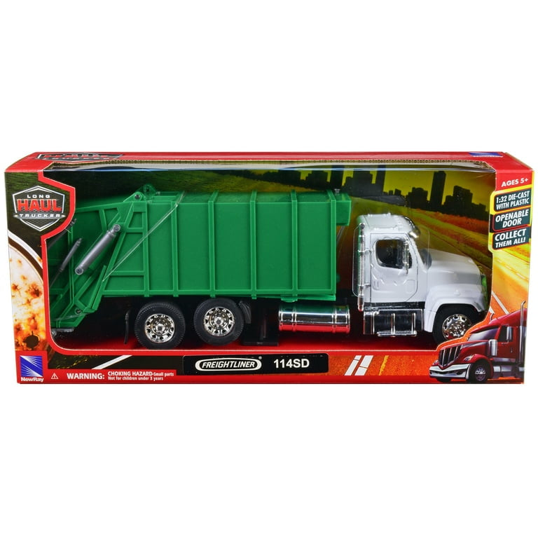 1/32 FREIGHTLINER 114SD - LONG HAUL TRUCKER