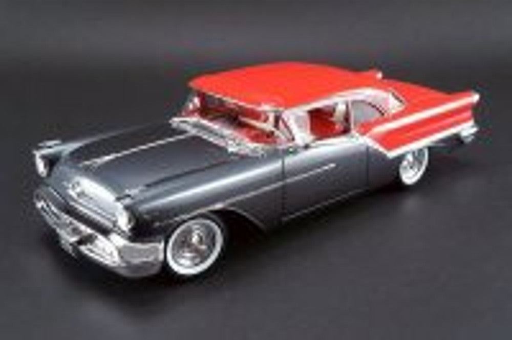 1/18 1957 OLDSMOBILE SUPER 88 HARD TOP , CHARCOAL GREY & FESTIVAL RED