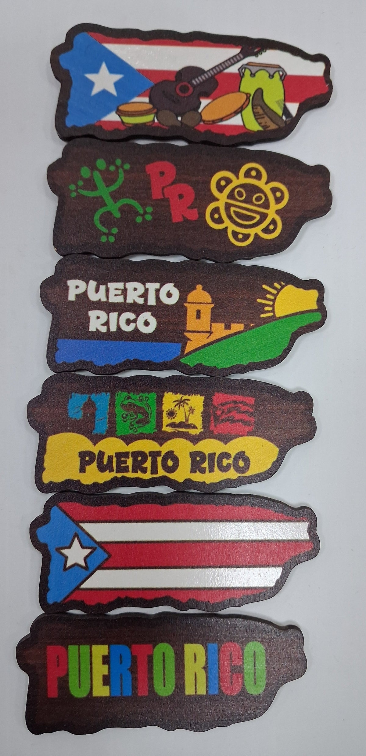 Magneto Isla de Puerto Rico con imágenes variadas.