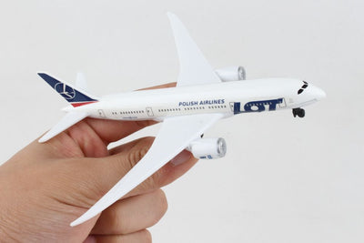 AVIÓN ÚNICO DE LOT AIRLINES