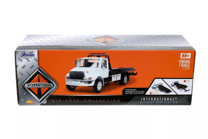 1/24 INTERNATIONAL TOW TRUCK DURASTAR 4400 FLAT BED - WHITE