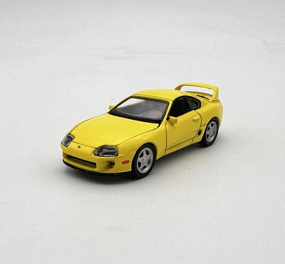 1/64 1996 TOYOTA SUPRA AMARILLO - EDICIÓN ESPECIAL ASIA 