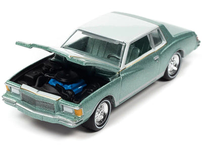 1/64 CHEVY MONTE CARLO 1979 VERDE FIREMIST METALIZADO - JOHNNY LIGHTNING