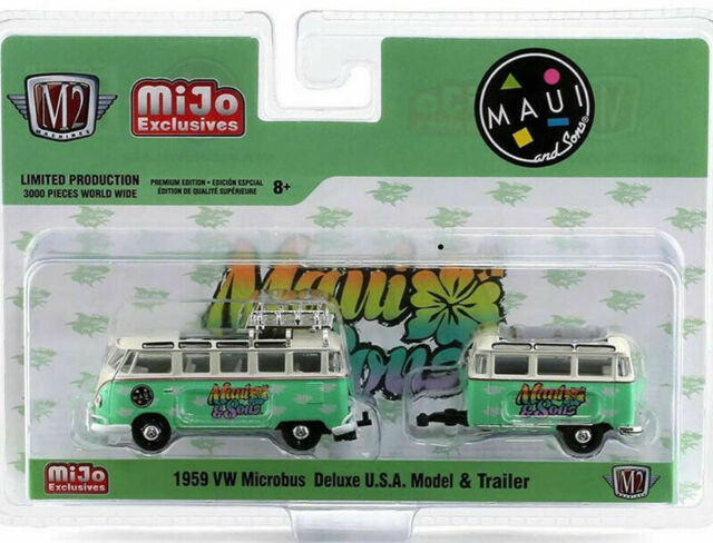 1:64 1959 VW Microbus Deluxe U.S.A. Model & Trailer